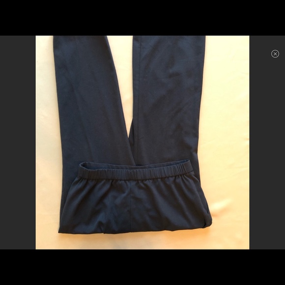 Croft &Barrow Navy Pants.  Size 8P - Picture 3 of 3